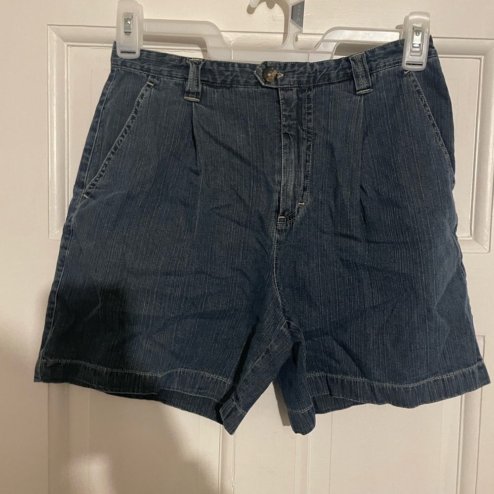 Gloria Vanderbilt denim shorts